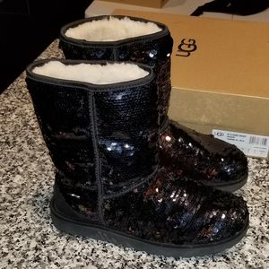 UGG Classic Short Sequin Blk